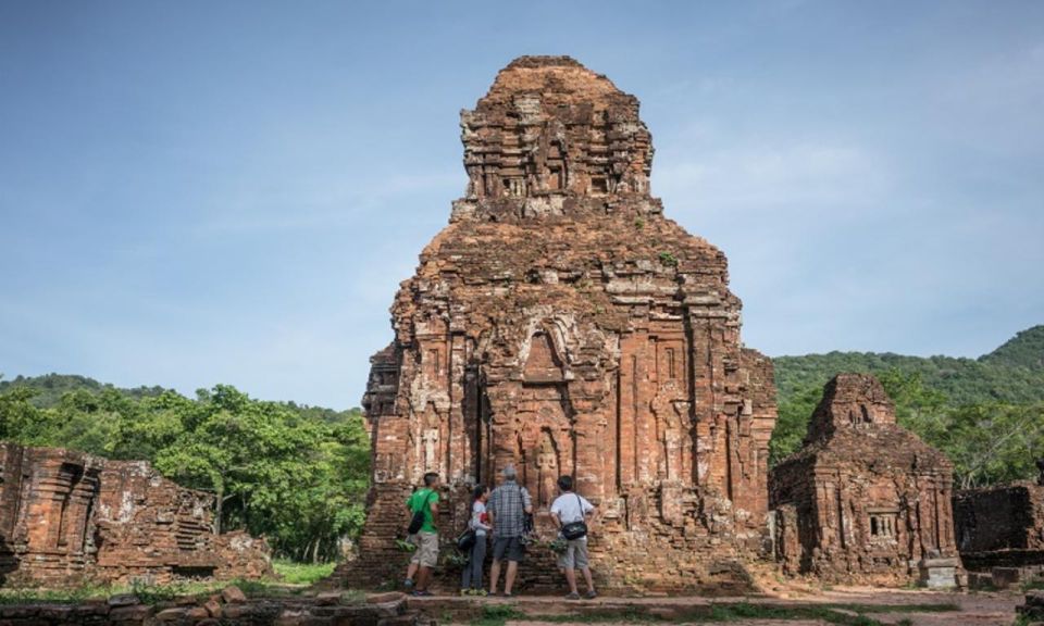 My Son Sanctuary Morning Tour w Thu Bon River Cruise & Lunch - Thu Bon cruise on a wooden boat: fresh air with real views