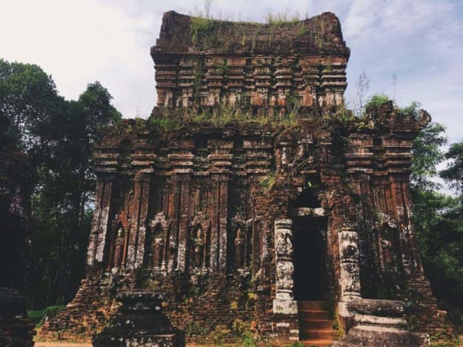 My Son Sanctuary Morning Tour w Thu Bon River Cruise & Lunch - Should you book this tour with Thu Bon cruise and lunch?
