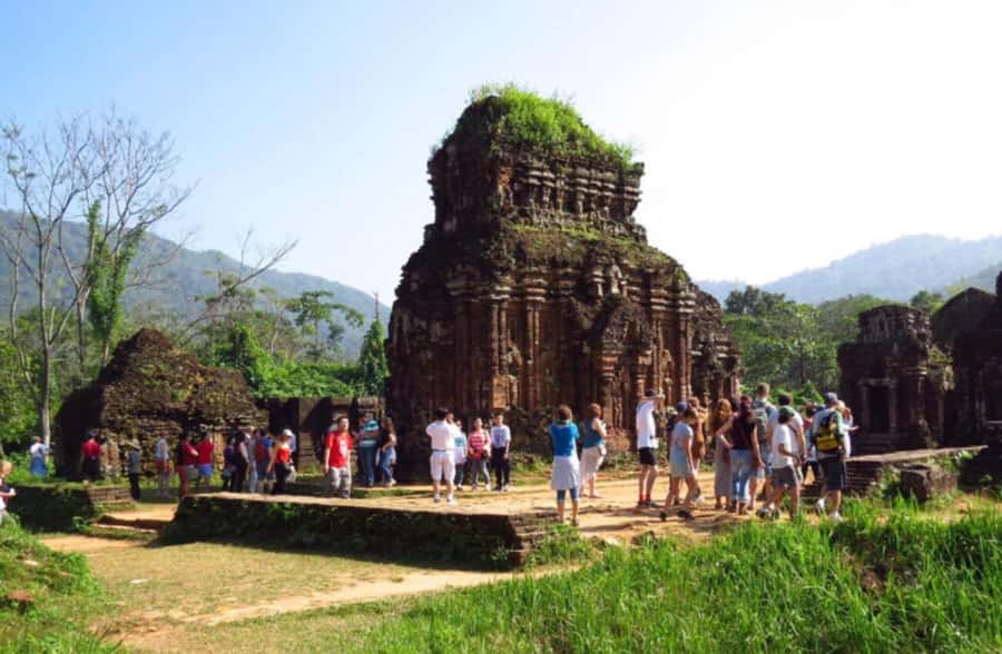 My Son Sanctuary Morning Tour w Thu Bon River Cruise & Lunch - Cham dance show: costumes, song, and traditional instruments