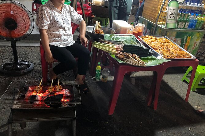 Night Life Street Food Tours Hoi An - The Night Setting: Hoi An Ancient Town in Evening Mode