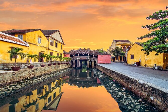 Private Food Tour and Hidden Gems in Hoi An - White Rose dumplings and the story you’ll carry all day
