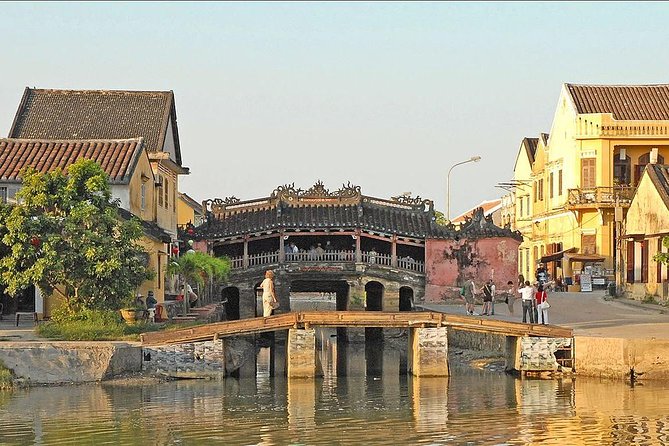 Private Half-Day Tour of Hoi An Ancient Town - The Old Town Walk: Covered Bridge, Assembly Halls, and Market Color