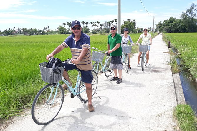 Private Hoi An Countryside: Biking, Basket boat, buffalo, foods - Traditional Fishing and Crab Catching: Hands-On, Not Museum Talk