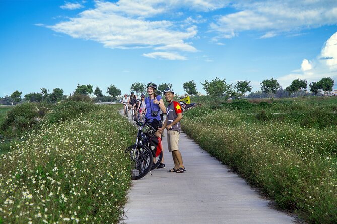 Private Hoi An Evening Food Tastings Tour by Bike - Cam Nam Island: Banh Xeo and Hoi An BBQ at the Sizzling-Stop Level