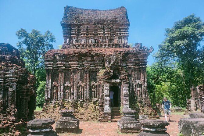 Private My Son Sanctuary Early Tour -Day Tour - English-guided storytelling: how Tai and Thang shape what you notice