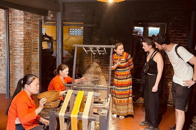 Private Traditional Silk Process in Hoi An Silk Village - Price and logistics: is $10 good value?