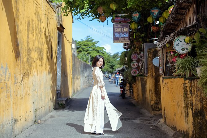 Professional Photography Tour Optional Ao Dai Dress in Hoi An - Night Market Stop: Getting Color Without Getting Lost