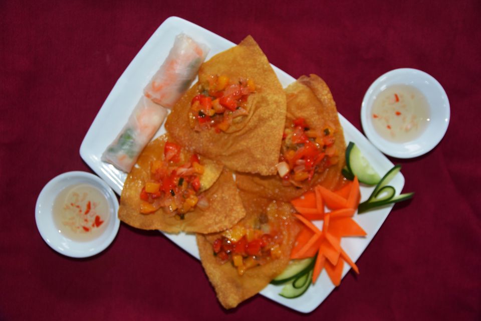 Romantic Sunset Dinner Cruise in Hoi An - Dinner on the Water: Prawns, Fish, Squid, and Dessert Choices