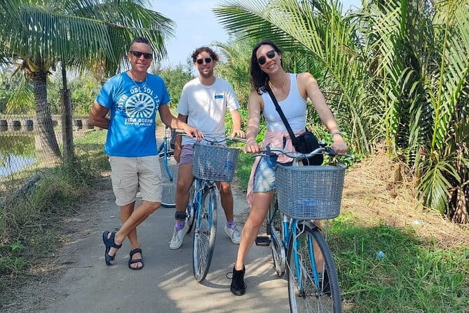 Small Group Bicycle Tour with Farming and Fishing Experience - Fishing by bamboo basket boat: paddling a traditional technique
