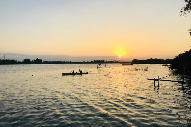 Sunset Paddle and Lantern Town - Getting From Your Hotel to Cam Thanh Without Headaches