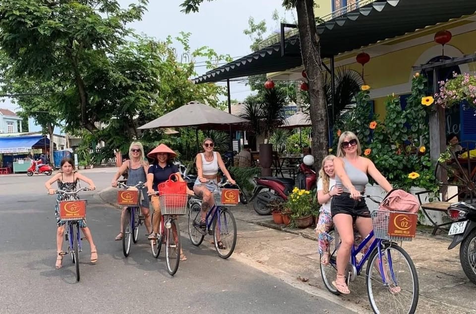 Traditional Vietnamese Cooking Class in Leina Cookery - That Welcome Juice Moment (And Why It Works)